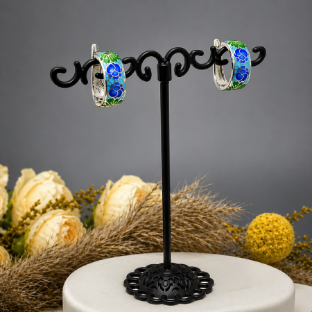 Серебряные серьги Шиповник