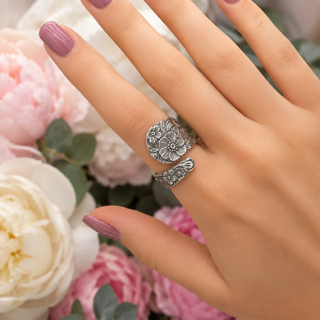 Серебряное кольцо Лютики