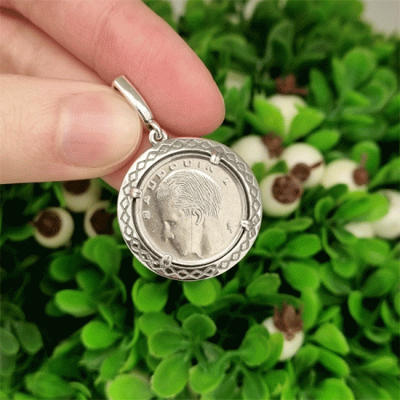 Серебряный кулон Бельгиец