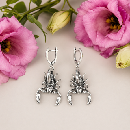 Серебряные серьги Скорпион